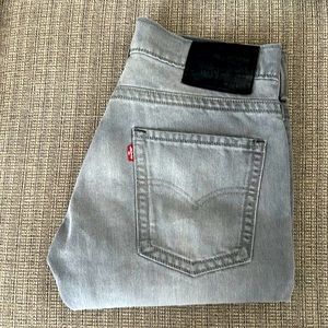 Like New!! Levi’s Gray Denim Jeans - Men’s